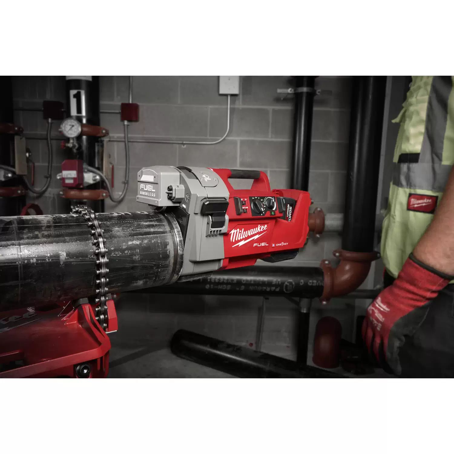 Milwaukee 2927-22 M18 FUEL RINGER Roll Groover for 1-1/4” - 4” Sch 10/40, 6” Sch 10